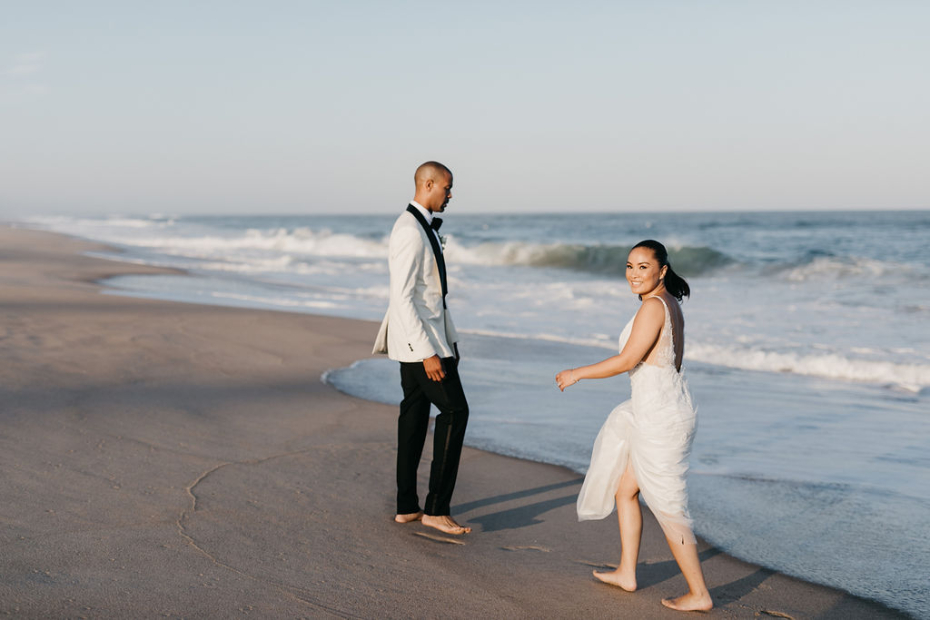 Bride and Groom on the Hamptons beaches of Montauk